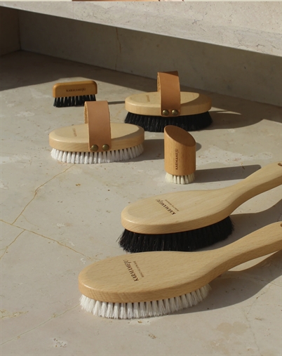 Karmameju - Buff Tørbørste - Nature